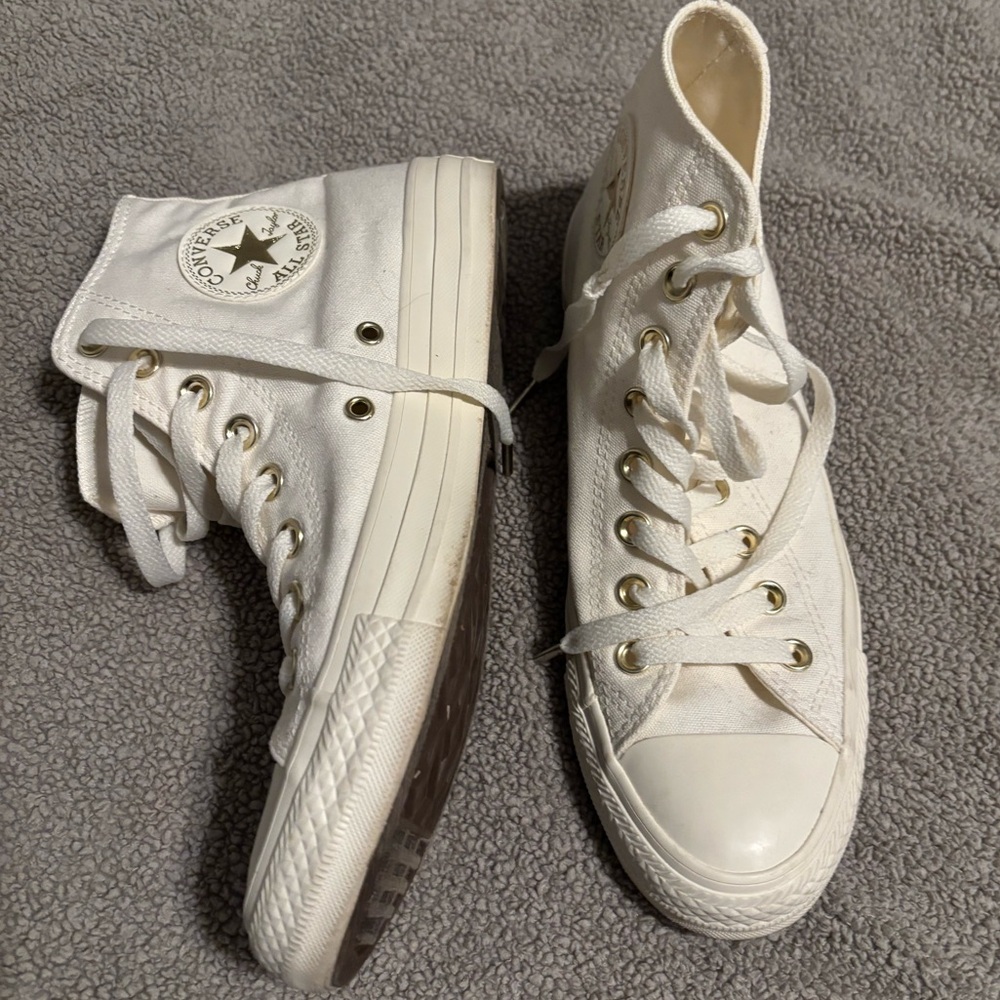 Converse Hi Top Sneakers 8.5